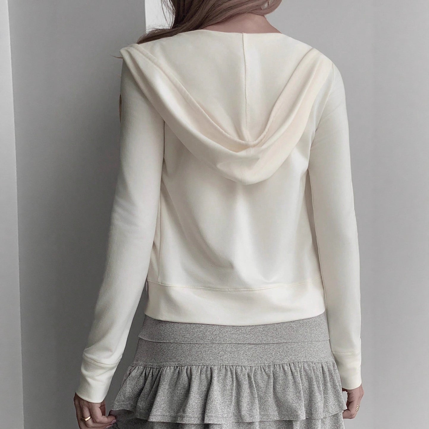 Women's Solid Color Thick Collarless Waist-Cropped Top