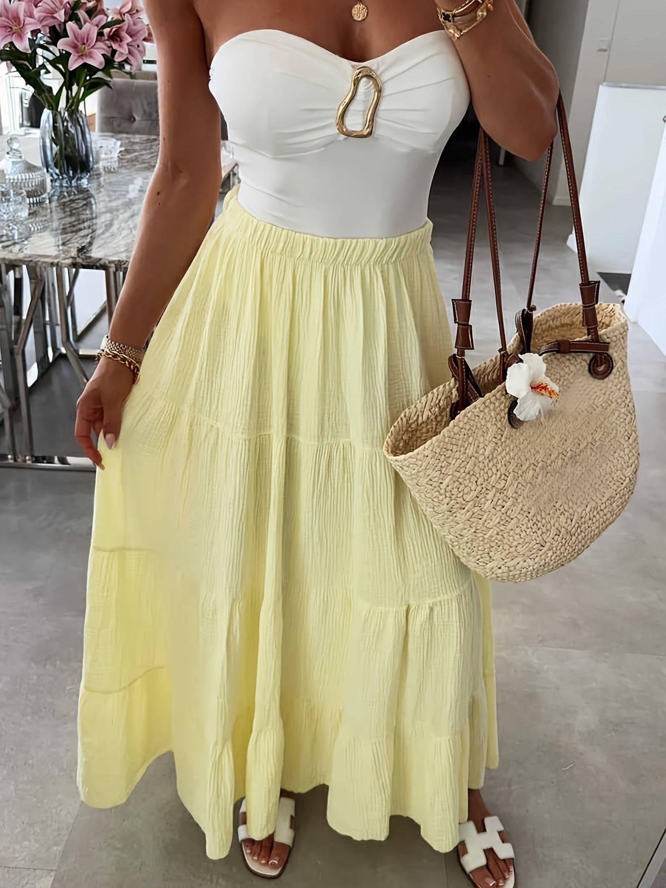 Elegant & Minimalist Pleated Skirt
