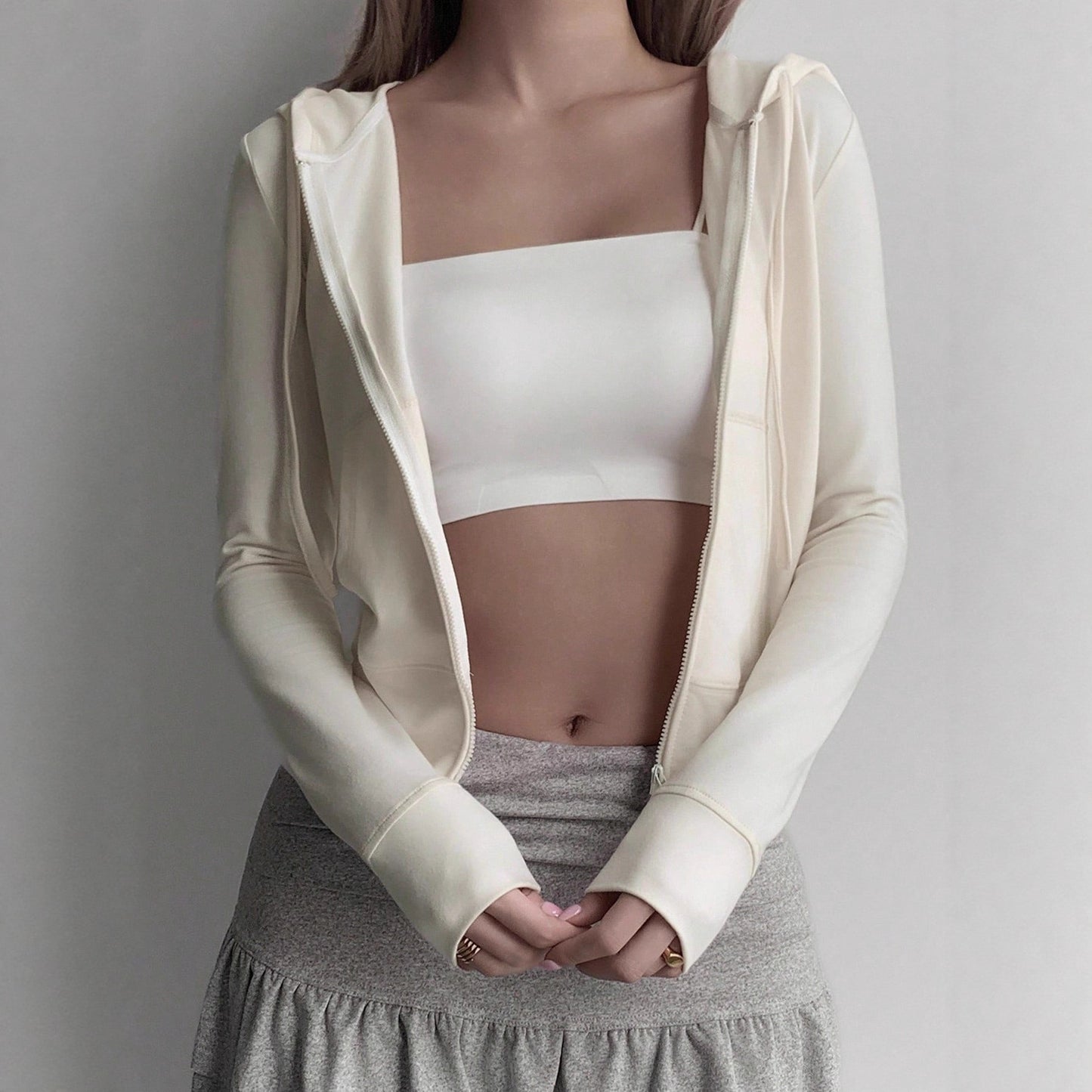 Women's Solid Color Thick Collarless Waist-Cropped Top