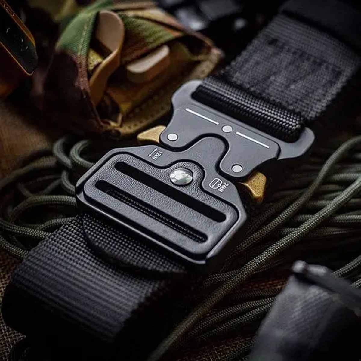 Men's Stylish Adjustable Belt With Metal Buckle