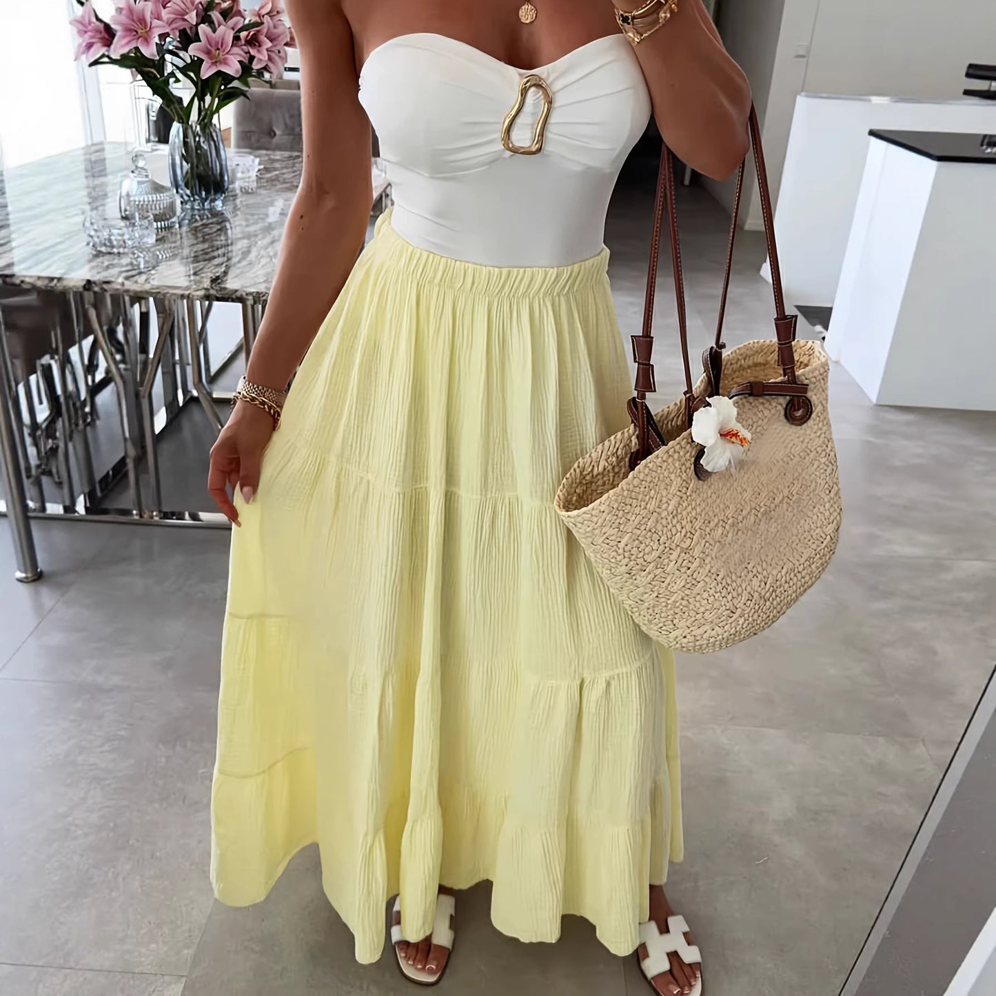 Elegant & Minimalist Pleated Skirt