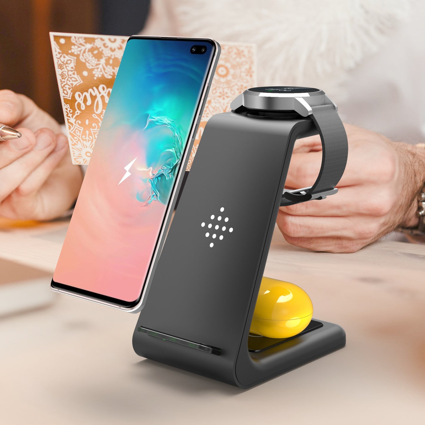 3 In 1 Fast Charging Station/Wireless Charger Stand