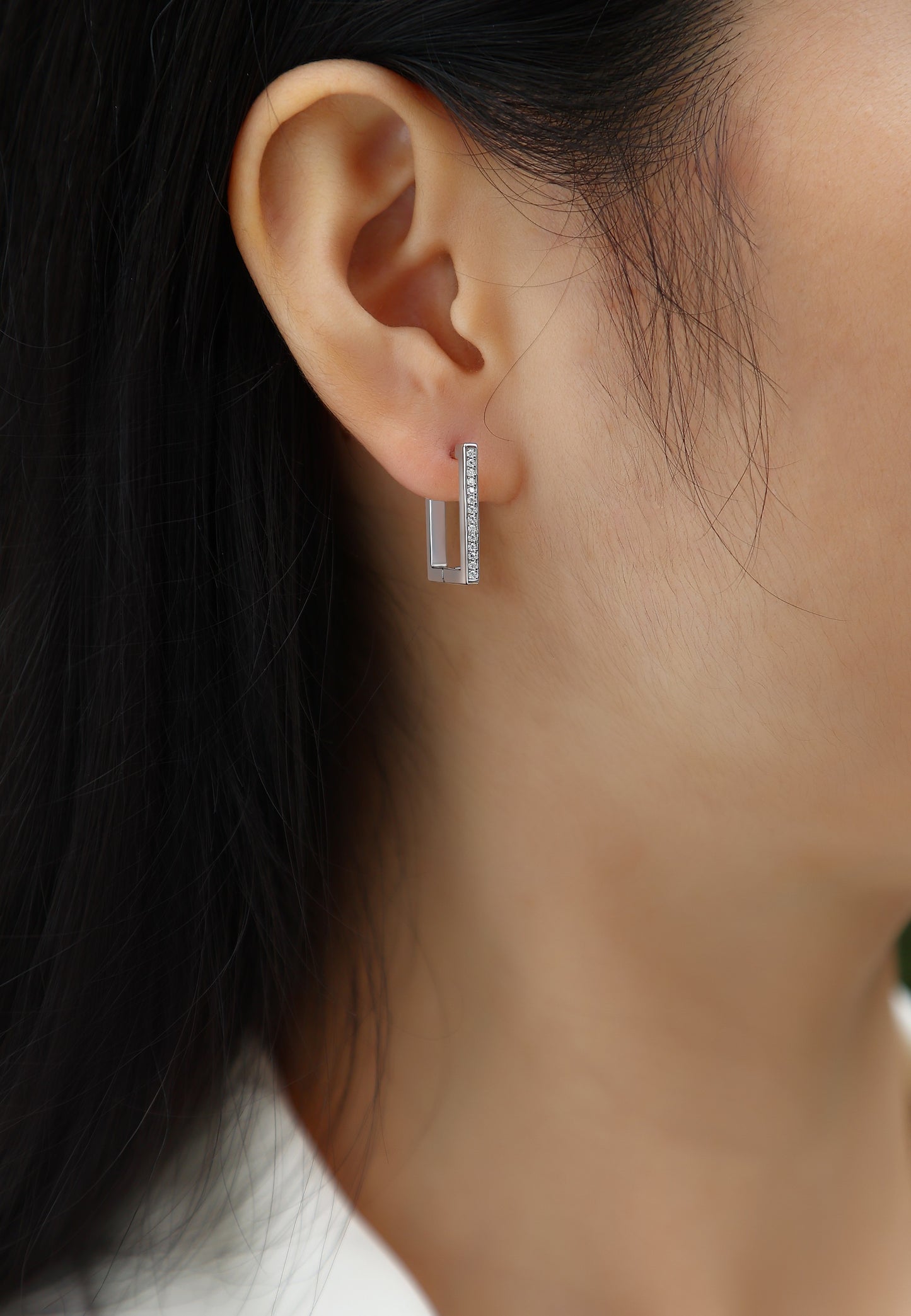 Kokang - Diamond Jewelry - Sterling Silver/Platinum-plated Stud Earrings