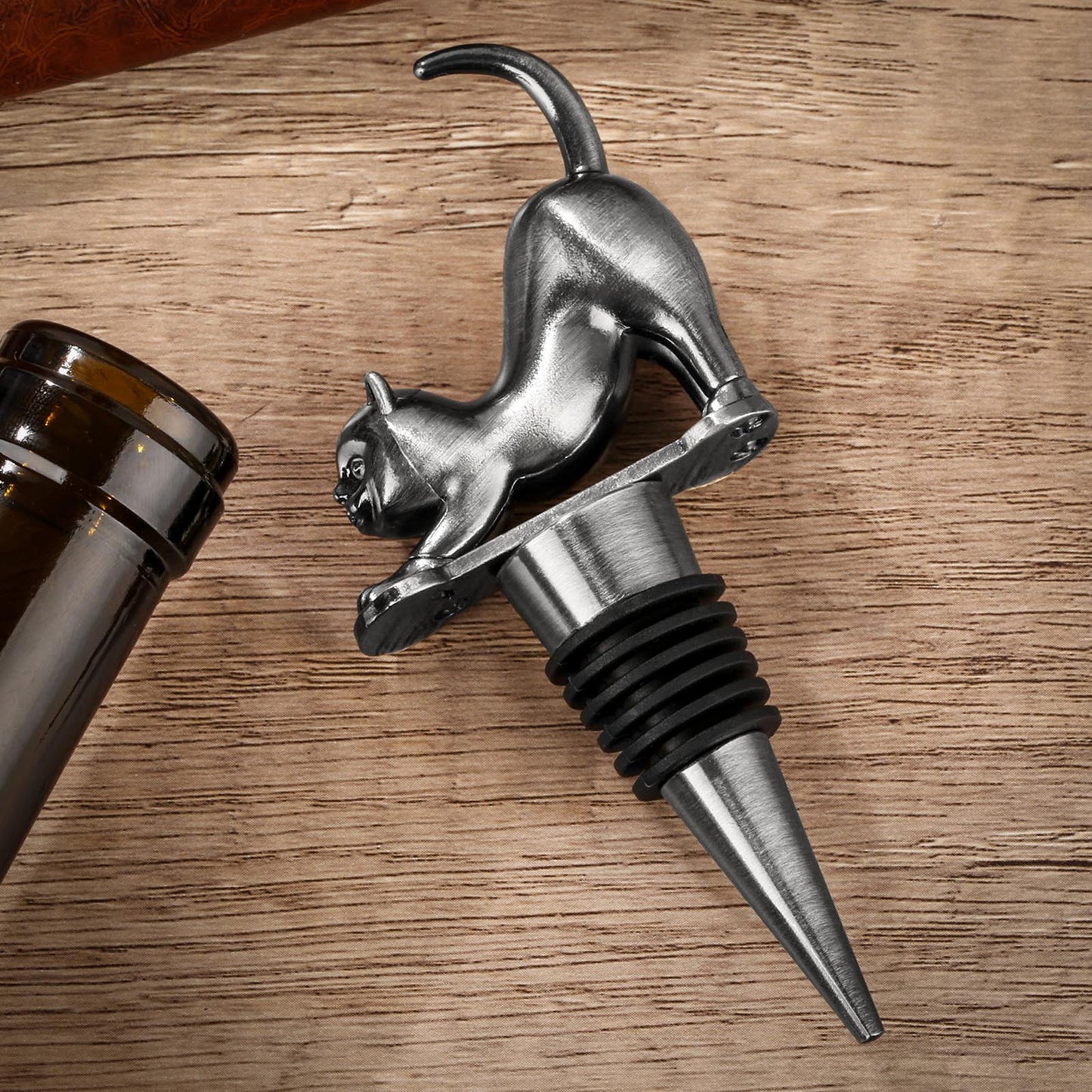 Elegant Upturned Cat Shaped Red Wine Stopper