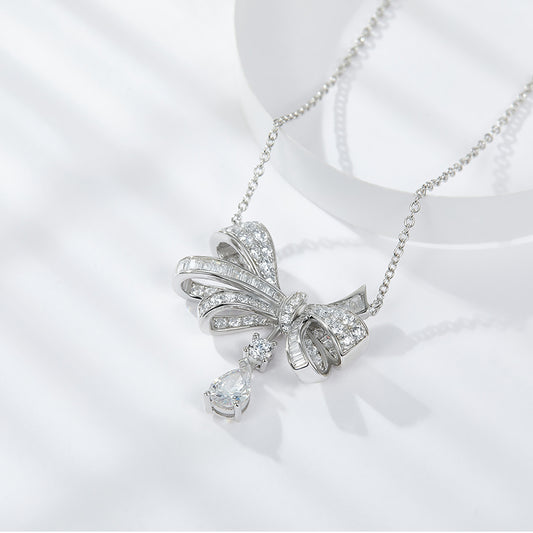 Butterfly - A Fashionable & Luxurious Diamond Jewelry Pendant Set