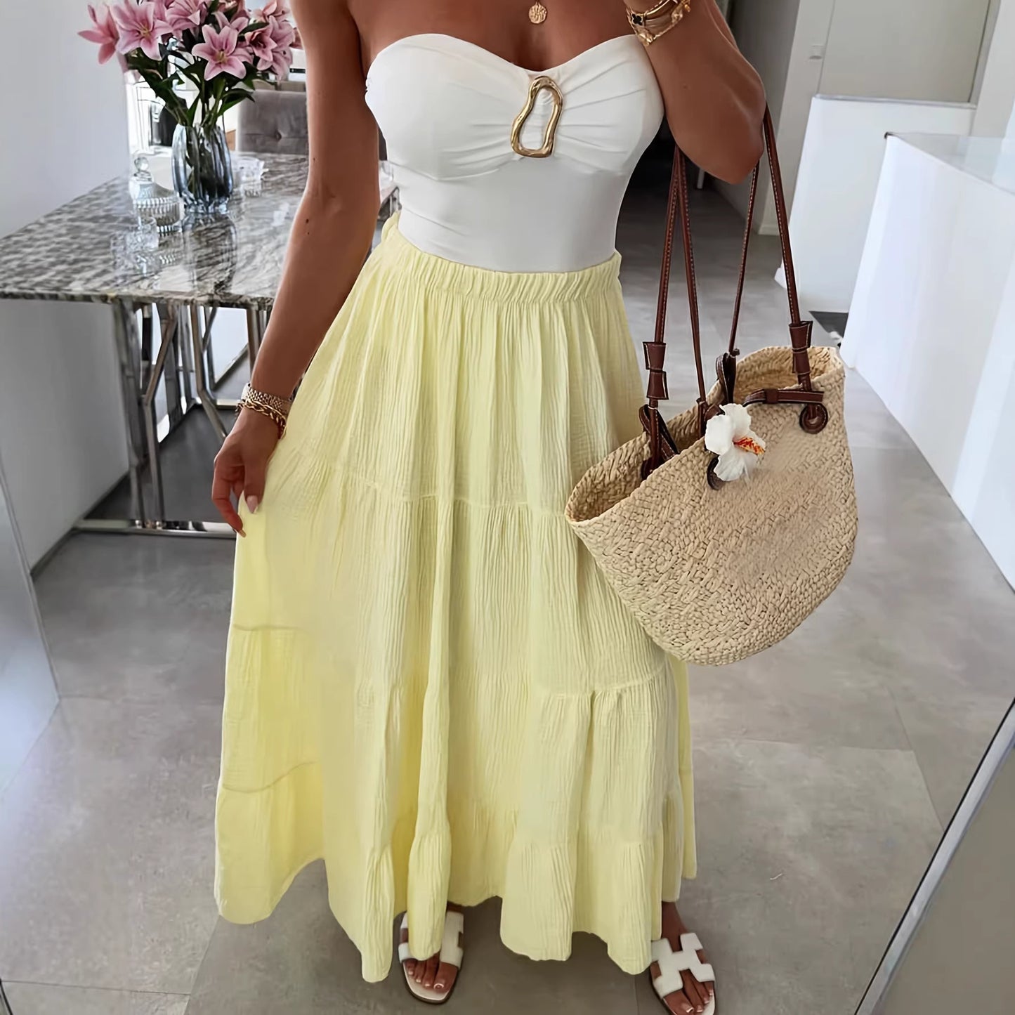 Elegant & Minimalist Pleated Skirt