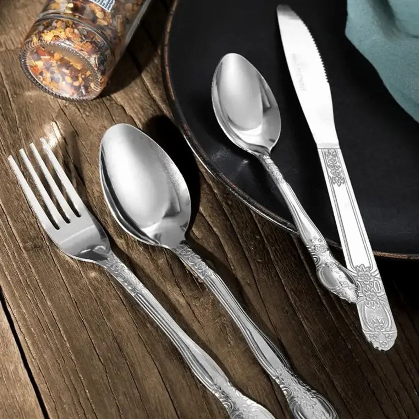 Deluxe Premium Cutlery Flatware Set/4 Piece Silverware